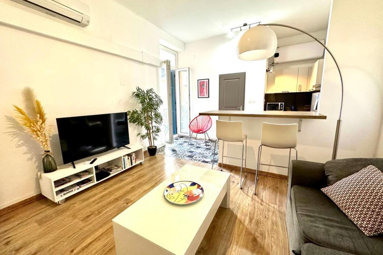 Apartment Spacious Cocoon Close To The *